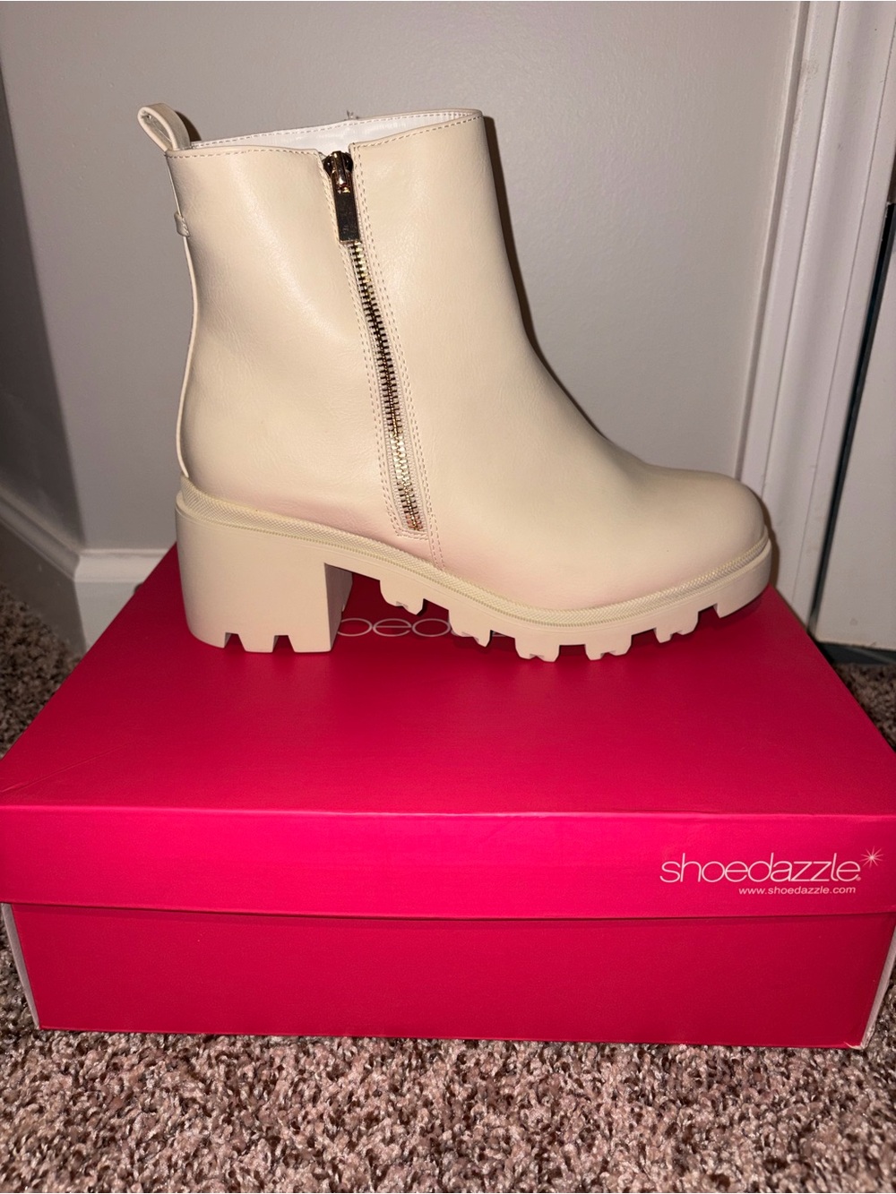 Shoe Dazzle Ivory Cream Chunky Platform Ankle Boots with Side Zip